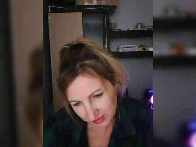 Nushka1984 webcam