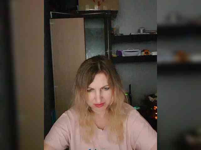 Nushka1984 webcam