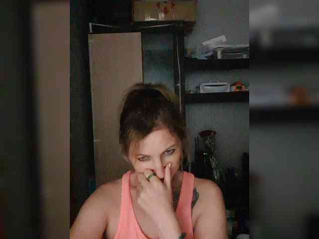 Nushka1984 webcam