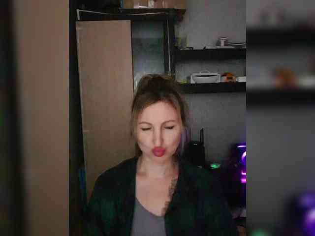 Nushka1984 webcam