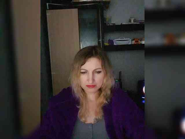 Nushka1984 webcam