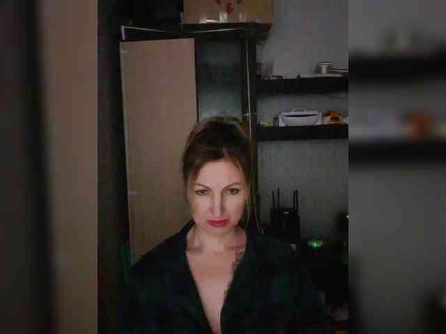 Nushka1984 webcam