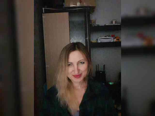 Nushka1984 webcam