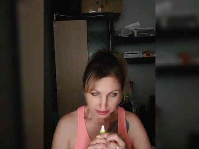Nushka1984 webcam