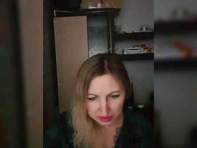 Nushka1984 webcam