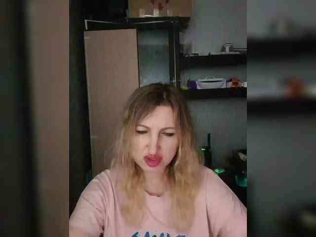 Nushka1984 webcam