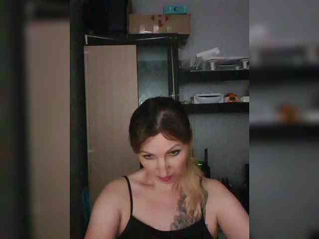 Nushka1984 webcam