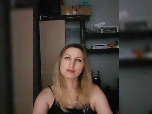 Nushka1984 webcam