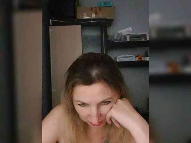 Nushka1984 webcam