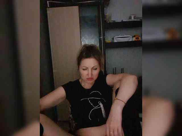 Nushka1984 webcam
