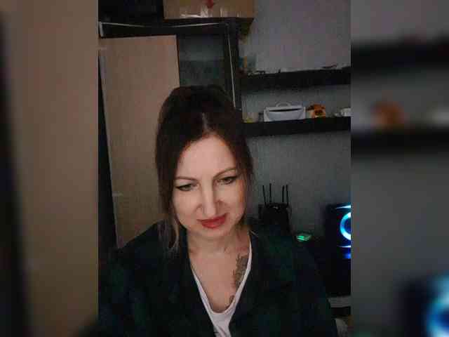 Nushka1984 webcam
