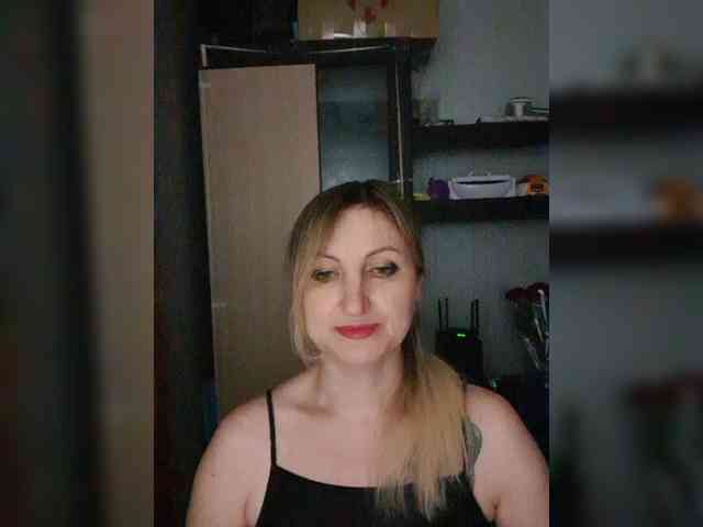 Nushka1984 webcam