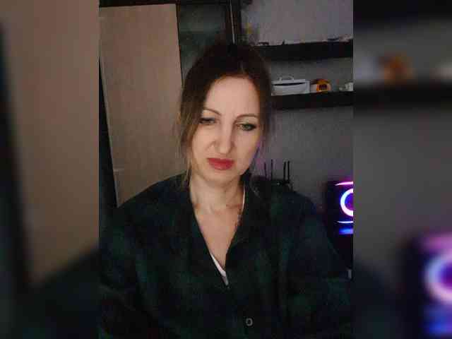 Nushka1984 webcam
