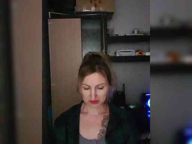 Nushka1984 webcam