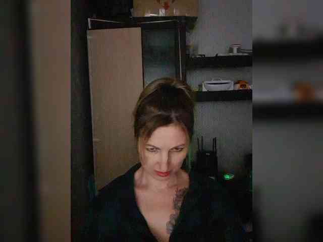 Nushka1984 webcam