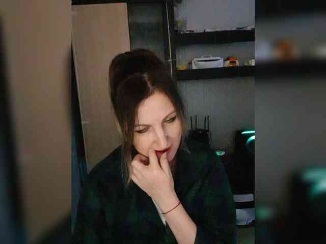 Nushka1984 webcam