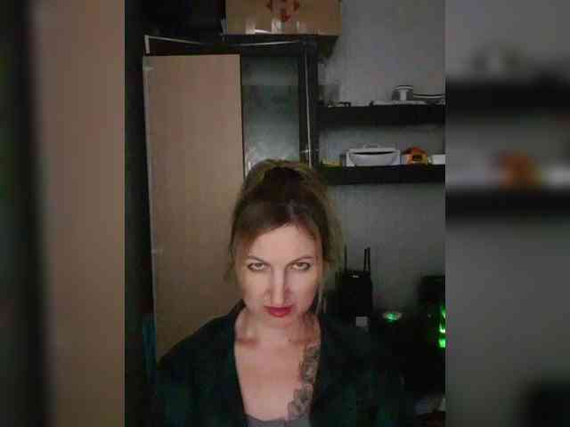 Nushka1984 webcam