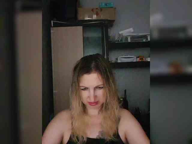 Nushka1984 webcam