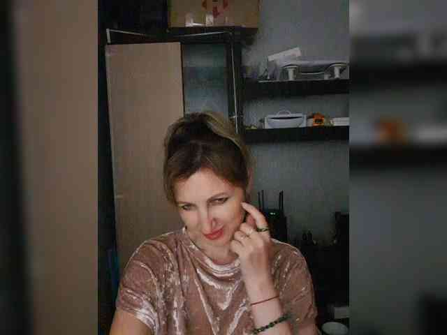 Nushka1984 webcam