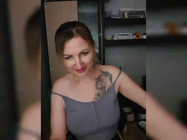 Nushka1984 webcam