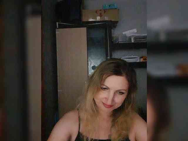 Nushka1984 webcam