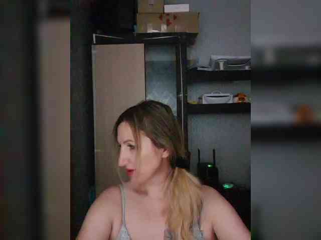 Nushka1984 webcam