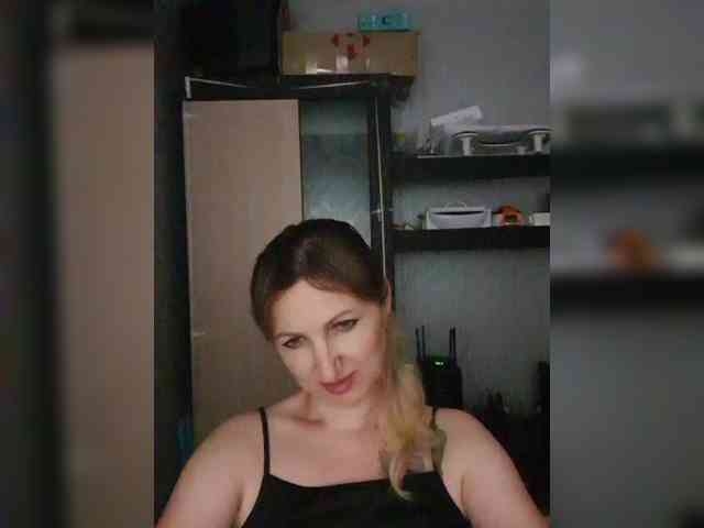 Nushka1984 webcam