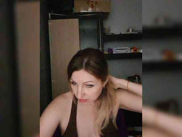Nushka1984 webcam