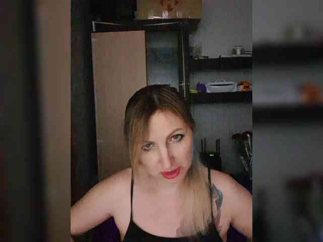 Nushka1984 webcam
