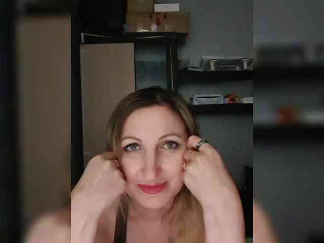 Nushka1984 webcam