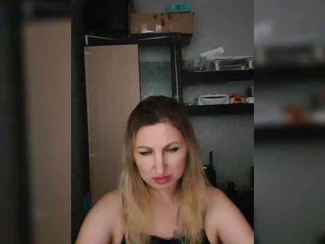Nushka1984 webcam