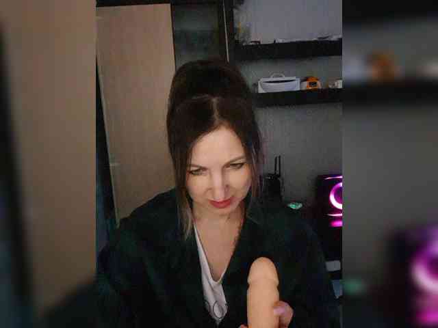 Nushka1984 webcam