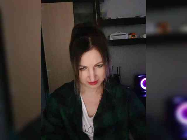 Nushka1984 webcam