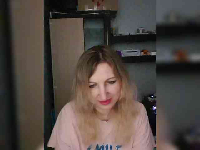Nushka1984 webcam