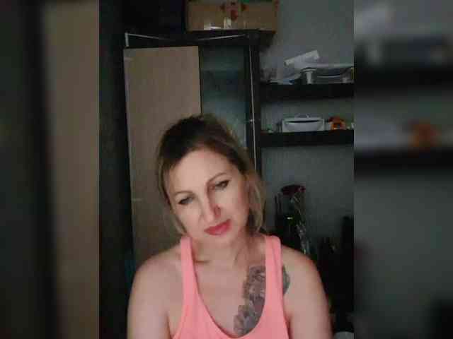 Nushka1984 webcam