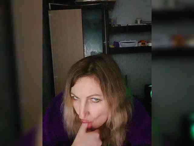 Nushka1984 webcam