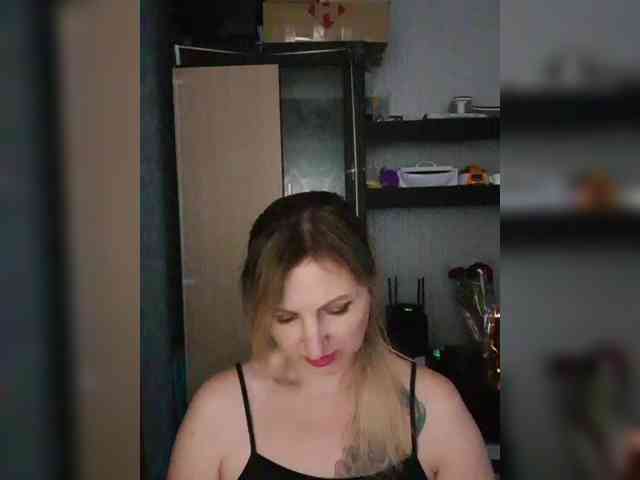Nushka1984 webcam