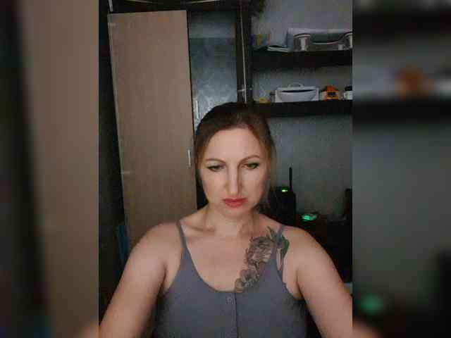 Nushka1984 webcam