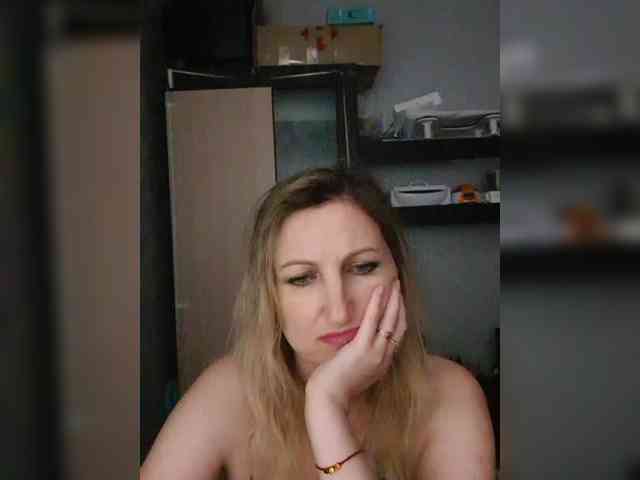Nushka1984 webcam