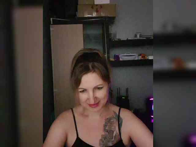 Nushka1984 webcam
