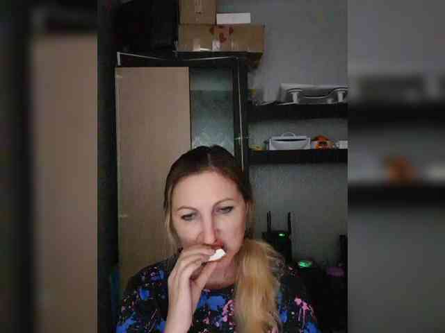 Nushka1984 webcam