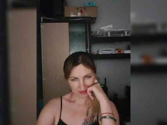 Nushka1984 webcam