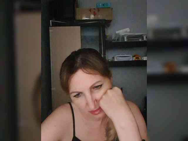 Nushka1984 webcam