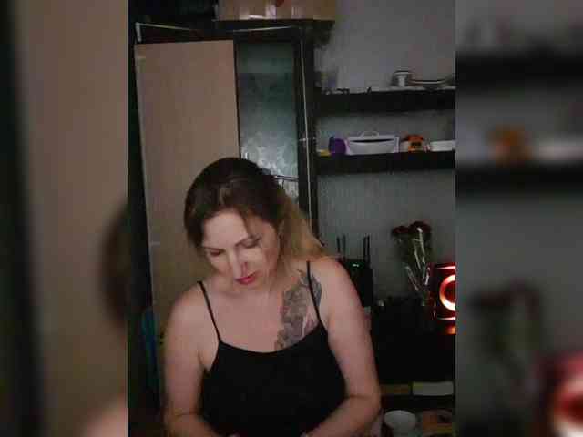 Nushka1984 webcam