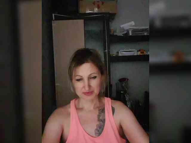 Nushka1984 webcam