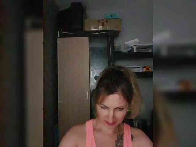 Nushka1984 webcam
