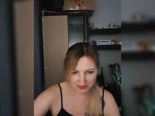 Nushka1984 webcam