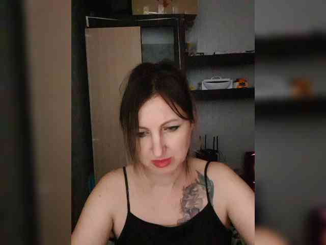 Nushka1984 webcam