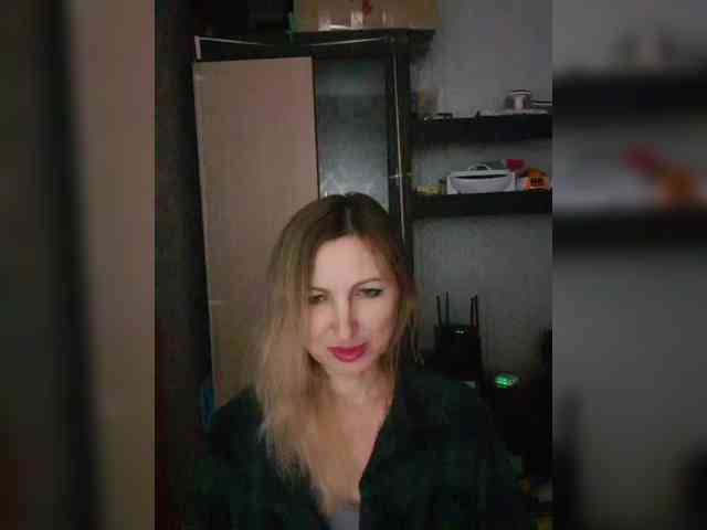 Nushka1984 webcam