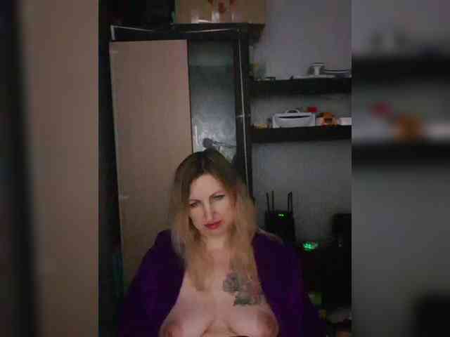Nushka1984 webcam